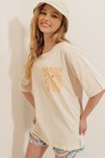 CD T-Shirt -Beige - Oversize - Image 4