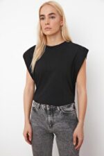 CD T-Shirt - Black - Standard